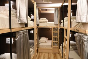 Shared Dormitory, Mixed Dorm