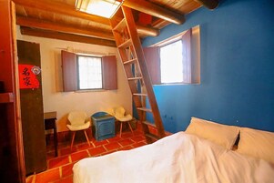 Gallery Loft | Free WiFi