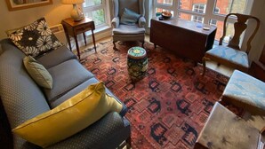 Apartamento básico, 1 cama de matrimonio grande | Zona de estar