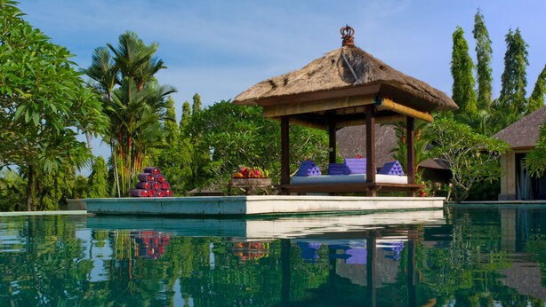 Outdoor pool - Chalina Estate (Canggu)