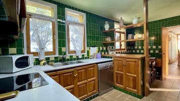 Køleskab, mikrobølgeovn, ovn, opvaskemaskine