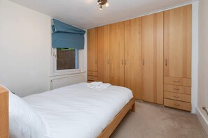 Basic Apartment, Multiple Beds | 1 bedroom, iron/ironing board, bed sheets - Spacious 1BD Flat w/ Garden - Hammersmith! (London)