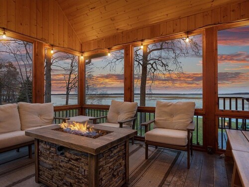 Longbow - Leech| Lakeside |Bar|GameRm|Golf