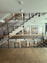 Quarto casal superior | Frigobar, cofres nos quartos, individualmente decorados
