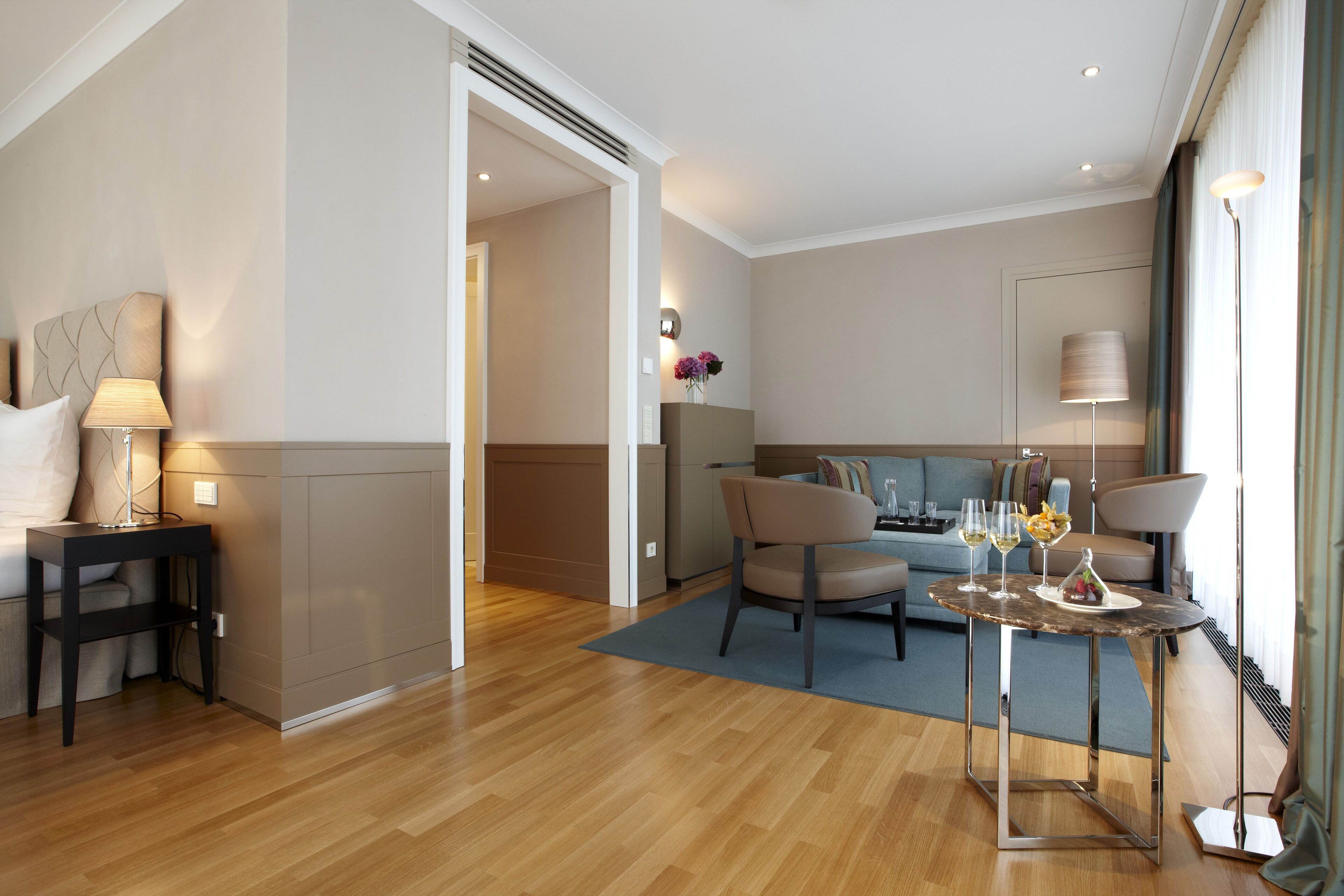 Junior-Suite | Minibar, Zimmersafe, individuell dekoriert, individuell eingerichtet