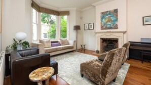 Basic House, Multiple Beds | Living area | TV - Incredible 5 Bedroom House W/private Garden -wandsworth! (London)