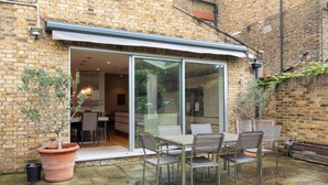 Basic House, Multiple Beds | Outdoor dining - Incredible 5 Bedroom House W/private Garden -wandsworth! (London)