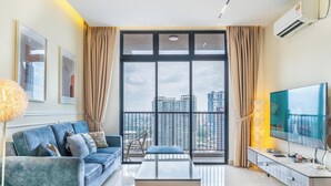 Căn hộ tiện nghi đơn giản, nhiều giường, không hút thuốc, quang cảnh thành phố | Khu phòng khách