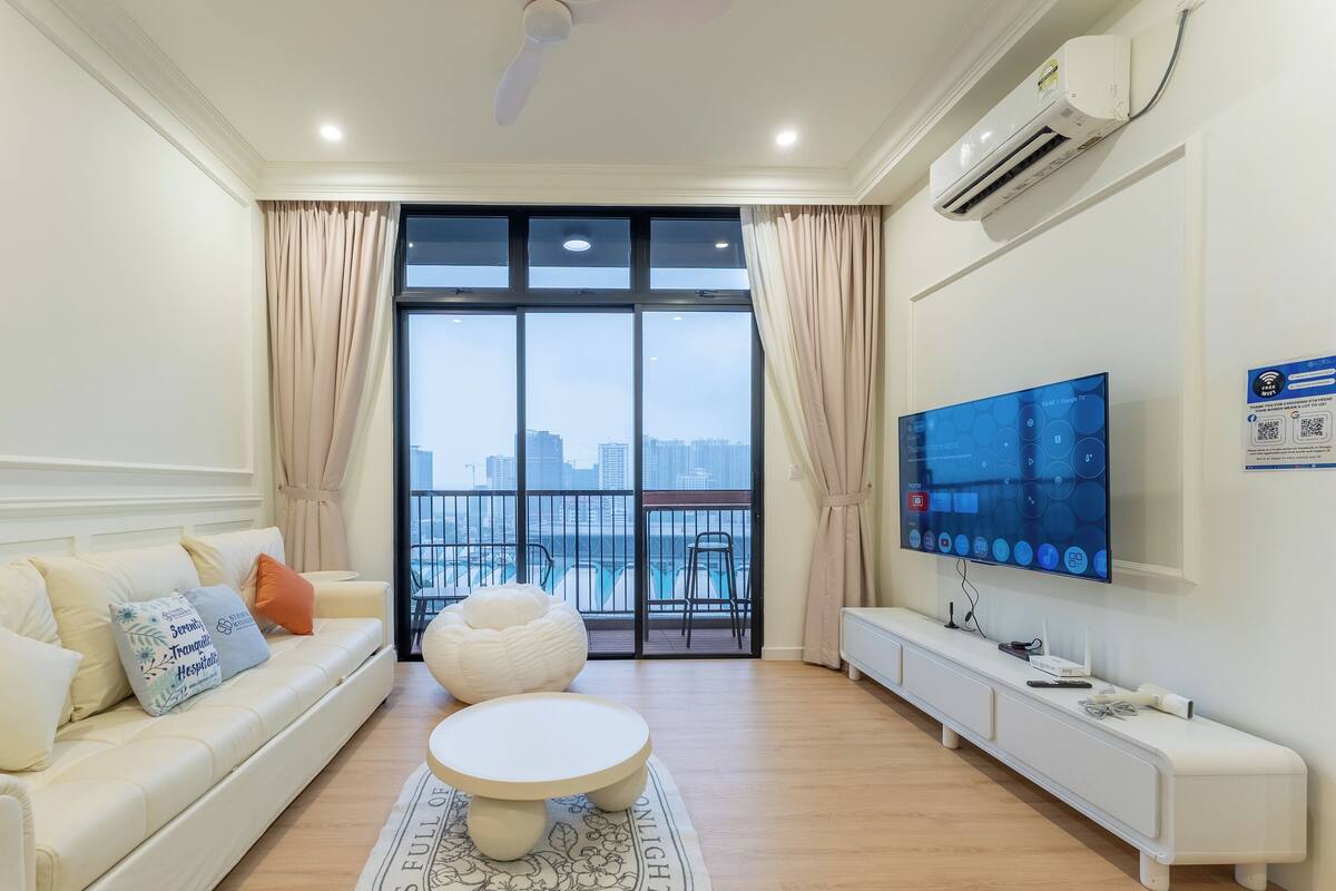 Family Apartment, City View | Living area