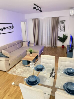 Apartment | Living area