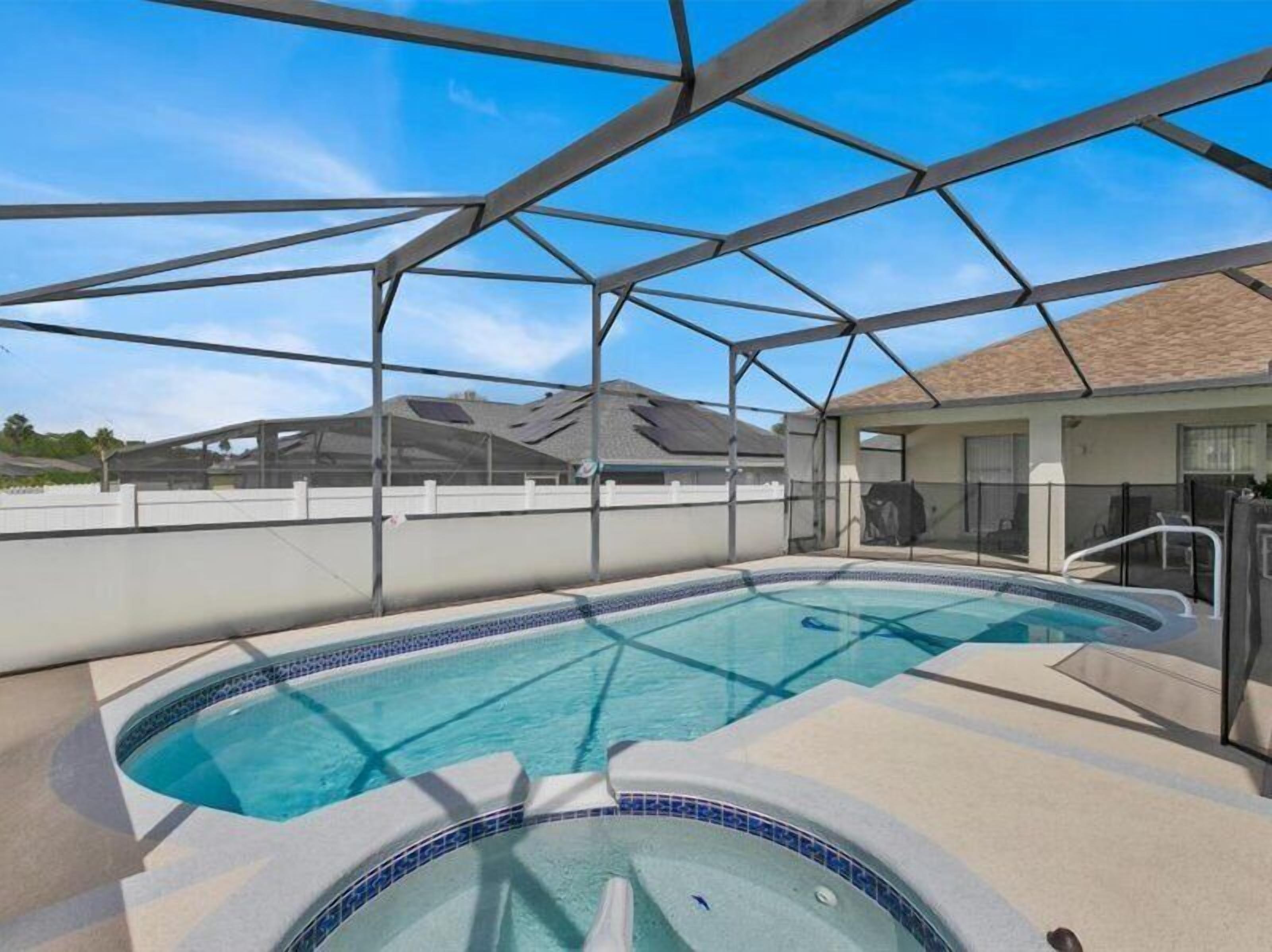 Stunning South Facing Pool & Spa home near Disney