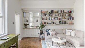 Living area - Charming 2-bed House in London (London)