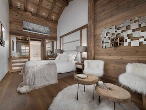 6 bedrooms, free WiFi, bed sheets - Luxury chalet with spa, pool, and slope views in Courchevel 1550 (Courchevel 1550)