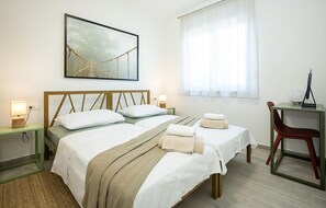 6 soverom, strykejern/-brett, reiseseng for barn og wi-fi (inkludert)