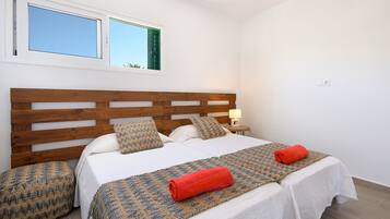 1 bedroom, iron/ironing board, travel cot, free WiFi