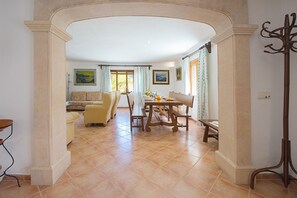 Dining - Villa Colonya Den Jaume- 3 bedroom, spacious terraces & fabulous views, Pollensa (IB)