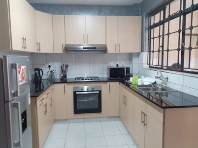 Lifestyle heights Tatu city
Kenya, Ruiru
Entire apartment, 2 bedroom ensuite