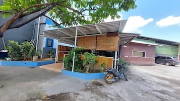 Bagian depan properti