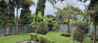 Inviting 3-bed House in Akright City Jennifers