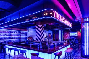 Bar (en la propiedad)