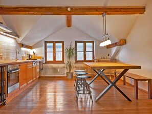 Refrigerador, horno, parrilla de estufa y lavavajillas 