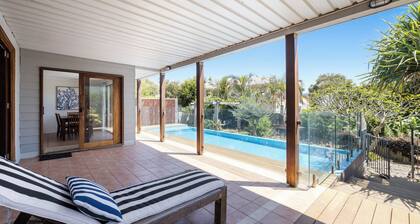 Victoria’s Poolside Emerald Beach stay with Shared Pool, Near Beach and Cafes.