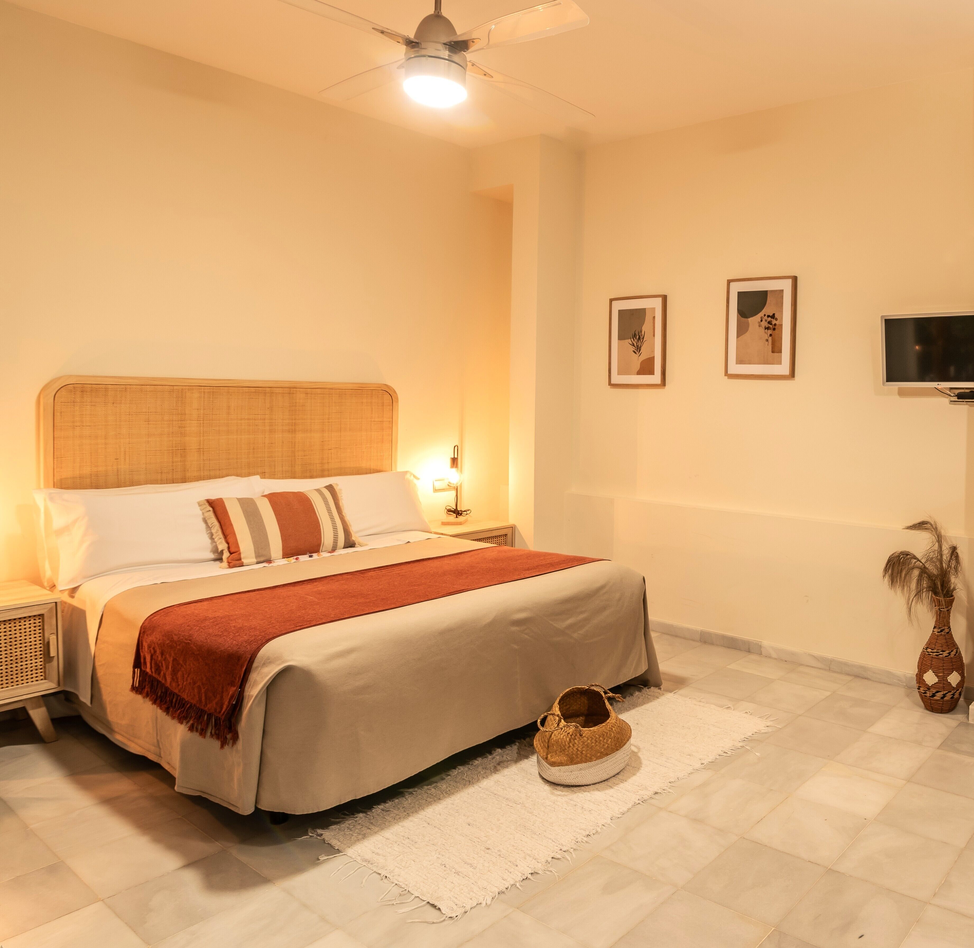 Standard Studio | Laptop workspace, blackout drapes, iron/ironing board, free WiFi