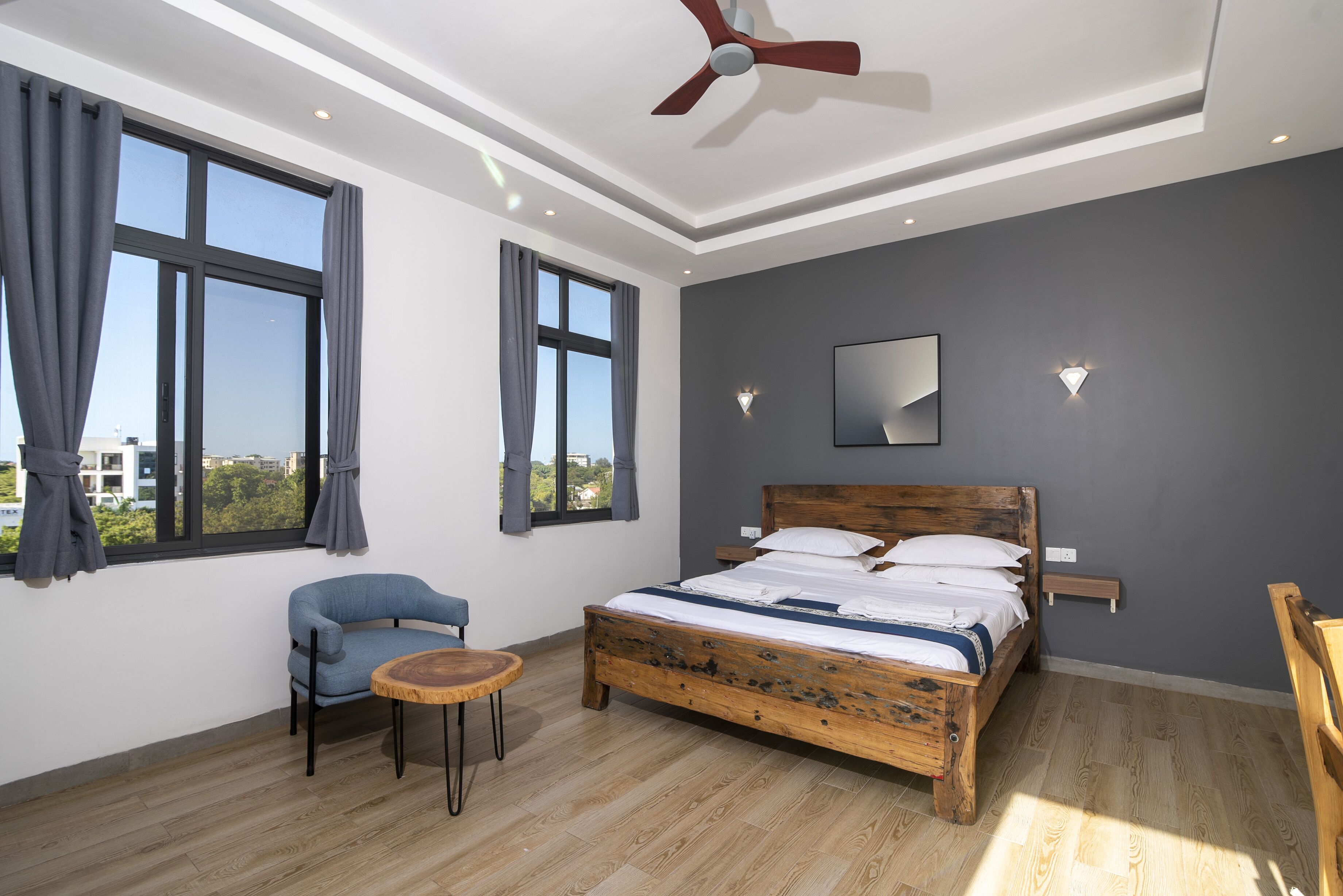 Executive Single Room | In-room safe, individually furnished, desk, laptop workspace