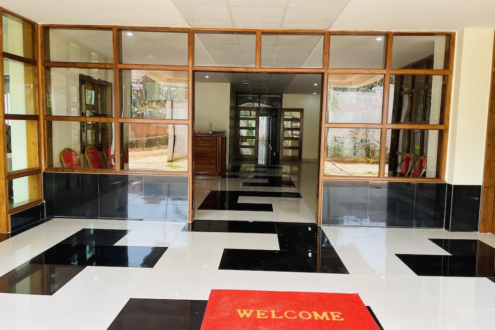PULICKAL HEIGHTS HOTEL