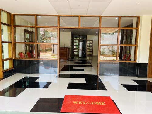 PULICKAL HEIGHTS HOTEL