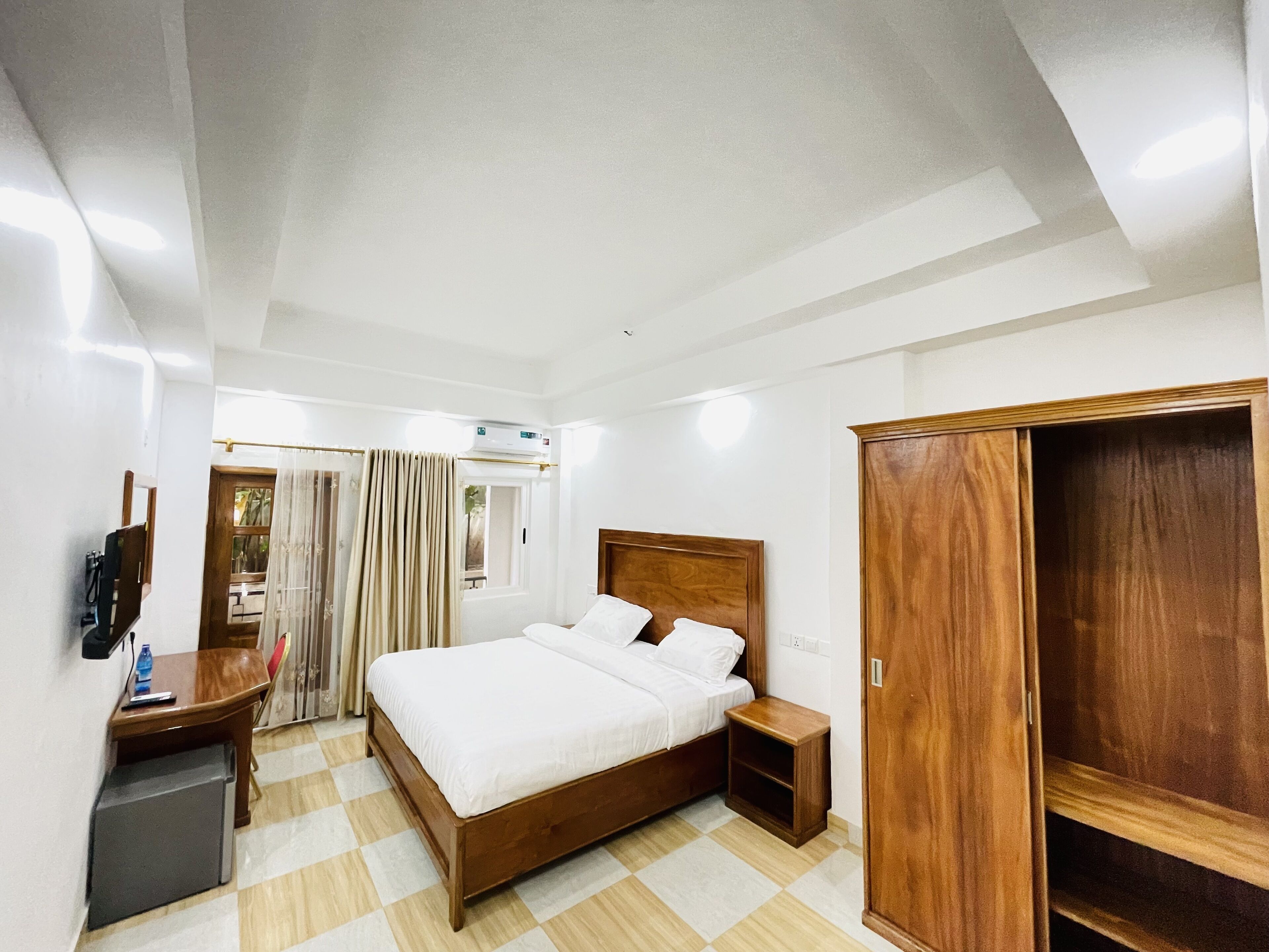 Photo - Pulickal Heights Hotel