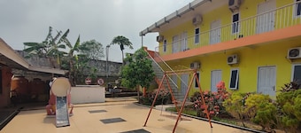 OYO 93252 Garuda Bandara Guesthouse
