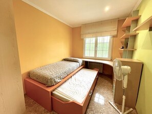 4 bedrooms, free WiFi