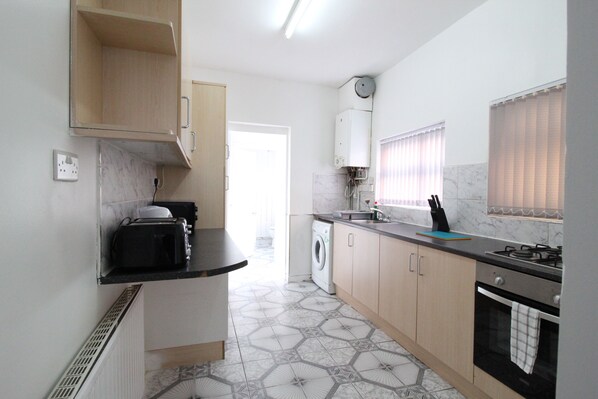 Private kitchen - Bamville Shared House (Birmingham)