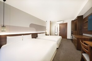 Family Room | Down comforters, desk, laptop workspace, blackout drapes - Hop Inn Kyoto Shijo Omiya (Kyoto)