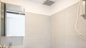 Bathroom - SUMMER APARTMENT HO CHI MINH  (Ho Chi Minh City)