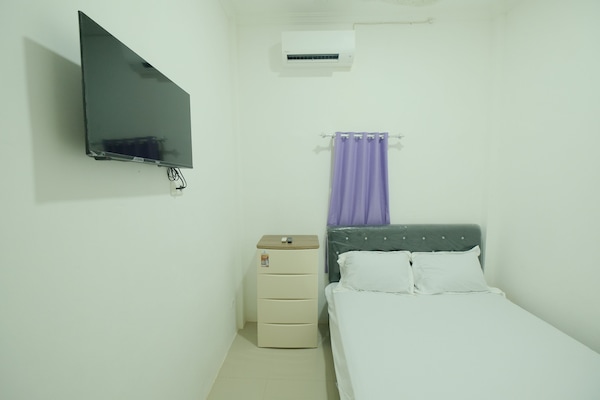 Standard Double Room | WiFi (free), bed sheets
