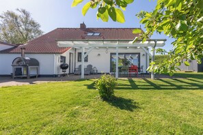 Outdoor dining - Vacation home Deichglück in Tönning for up to 8 people (Tönning)