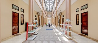 Super OYO Capital O 93204 Hotel Mulia Dua Syariah