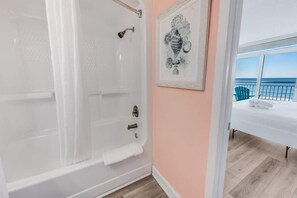 3 bedrooms, iron/ironing board, free WiFi, bed sheets - Newly Added King Suite 3BR,Direct Oceanfront Views (Myrtle Beach)