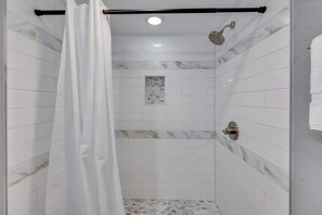 Douche, séchoir à cheveux