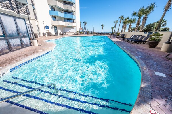 Sisäuima-allas, lämmitetty uima-allas