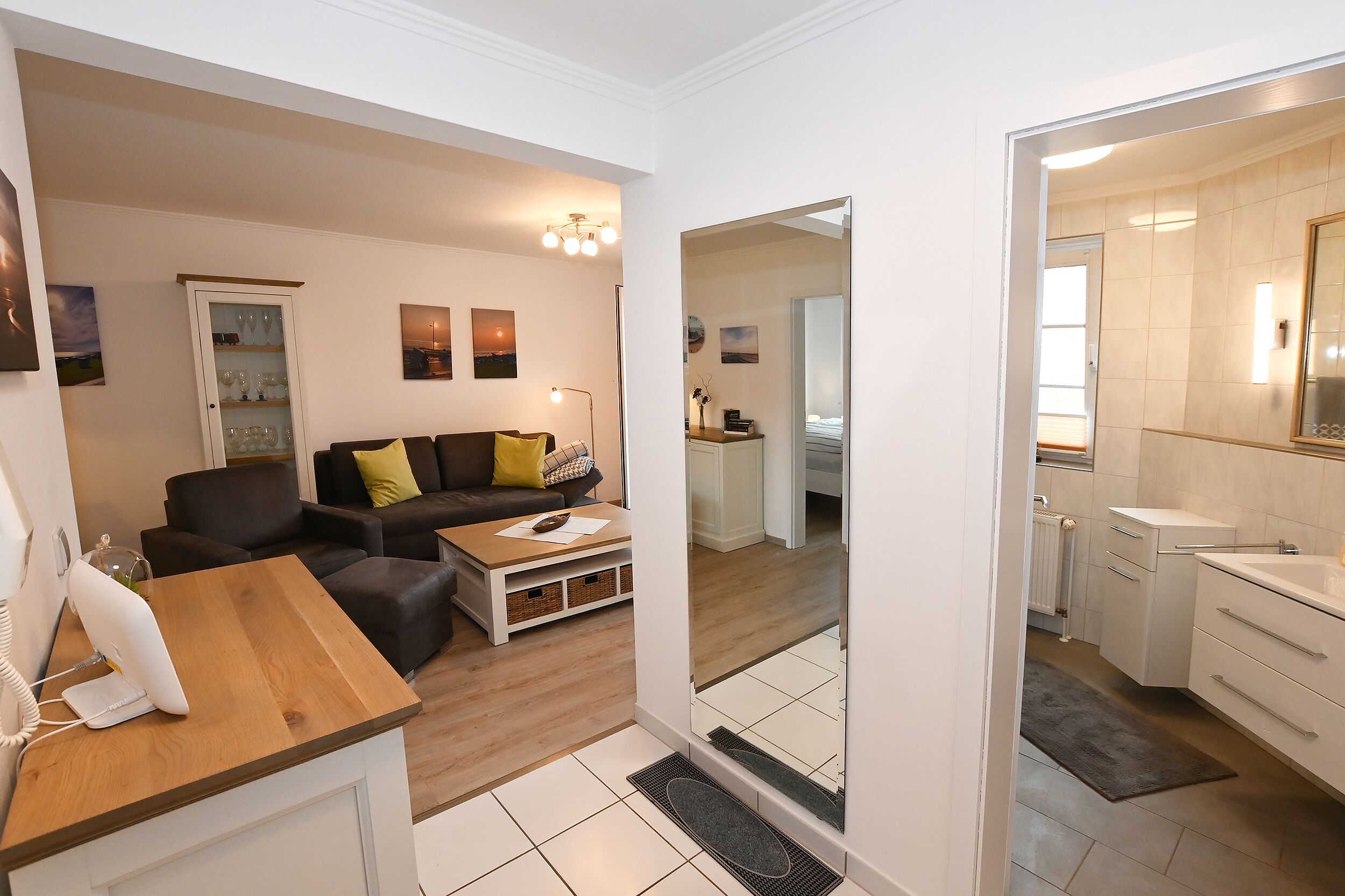 TV, ping pong, stereo