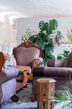 Front of property - Hotel Caravan Serail (Samarkand)