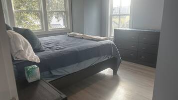 2 chambres, fer et planche à repasser, Wi-Fi, draps fournis