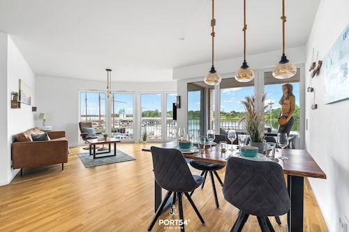 Brückenblick - außergewöhnlicher Hafenblick, Balkon, 2 Schlafzimmer