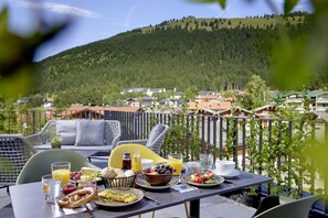 Terrace/patio - BergBuddies - Übernachtung inklusive kostenlosen Bergbahntickets und vielem mehr (Bad Hindelang)