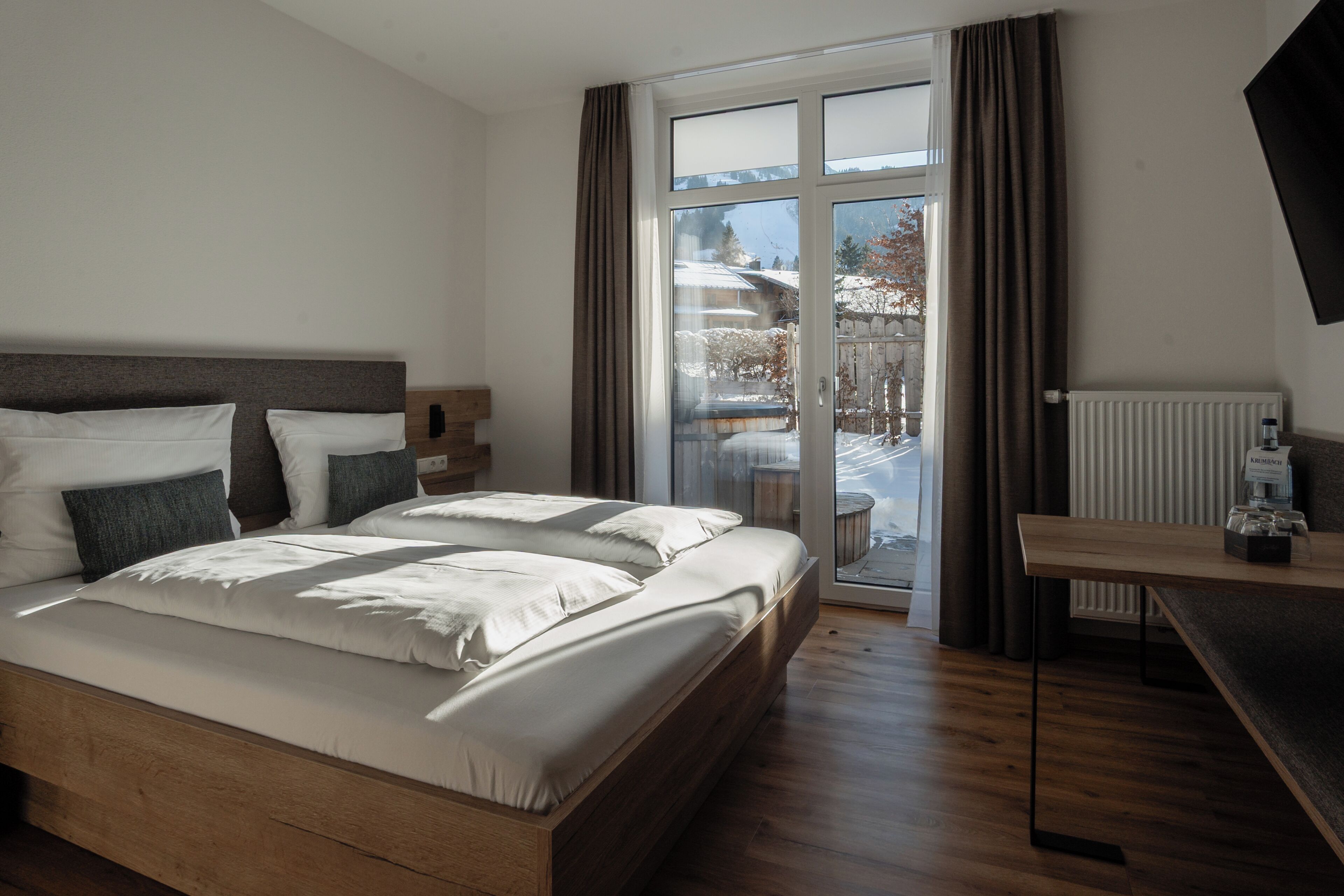 컴포트룸, 산 전망 | 저자극성 침구, 객실 내 금고, 각각 다른 스타일의 인테리어, 각각 다르게 가구 비치