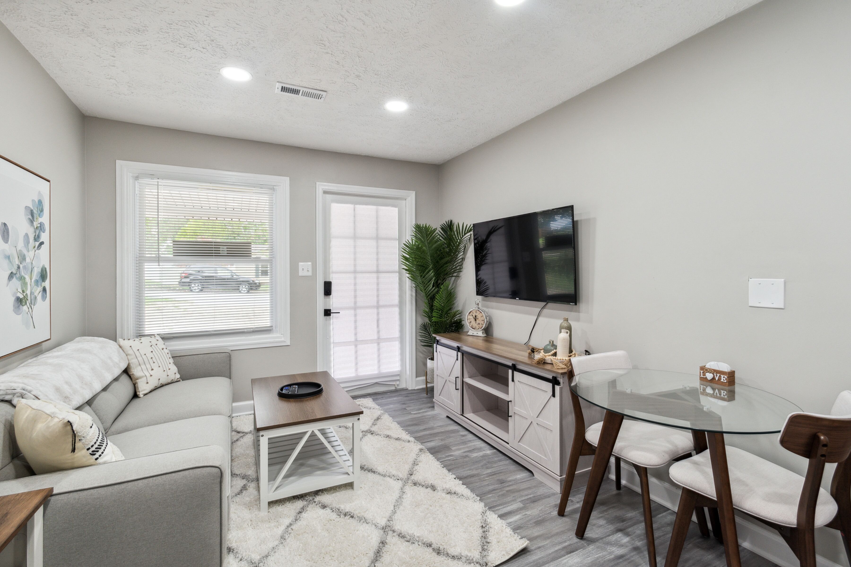 Stylish 1BD/ 1BA Duplex Centrally Located!! Near BWI/NSA/FT Meade/BAL TO DC