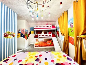 3 slaapkamers, een strijkplank/strijkijzer, wifi, beddengoed